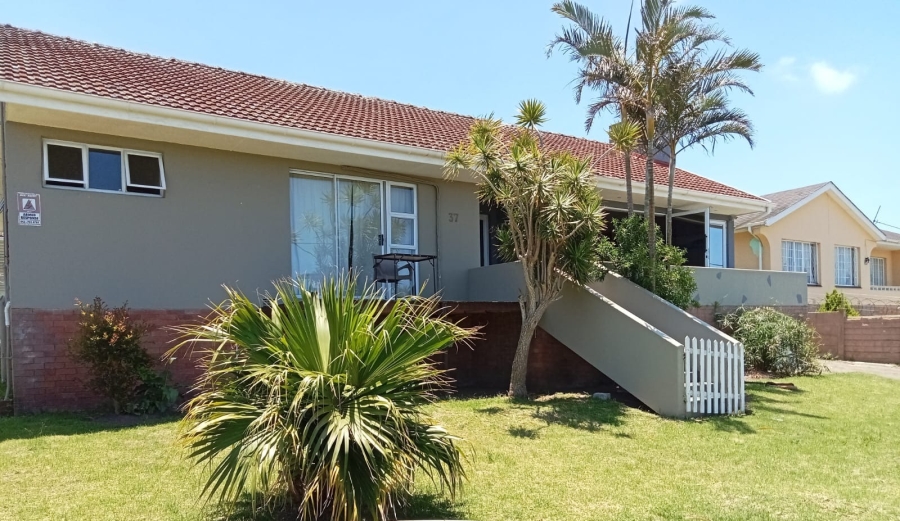 3 Bedroom Property for Sale in Sunnyridge Eastern Cape